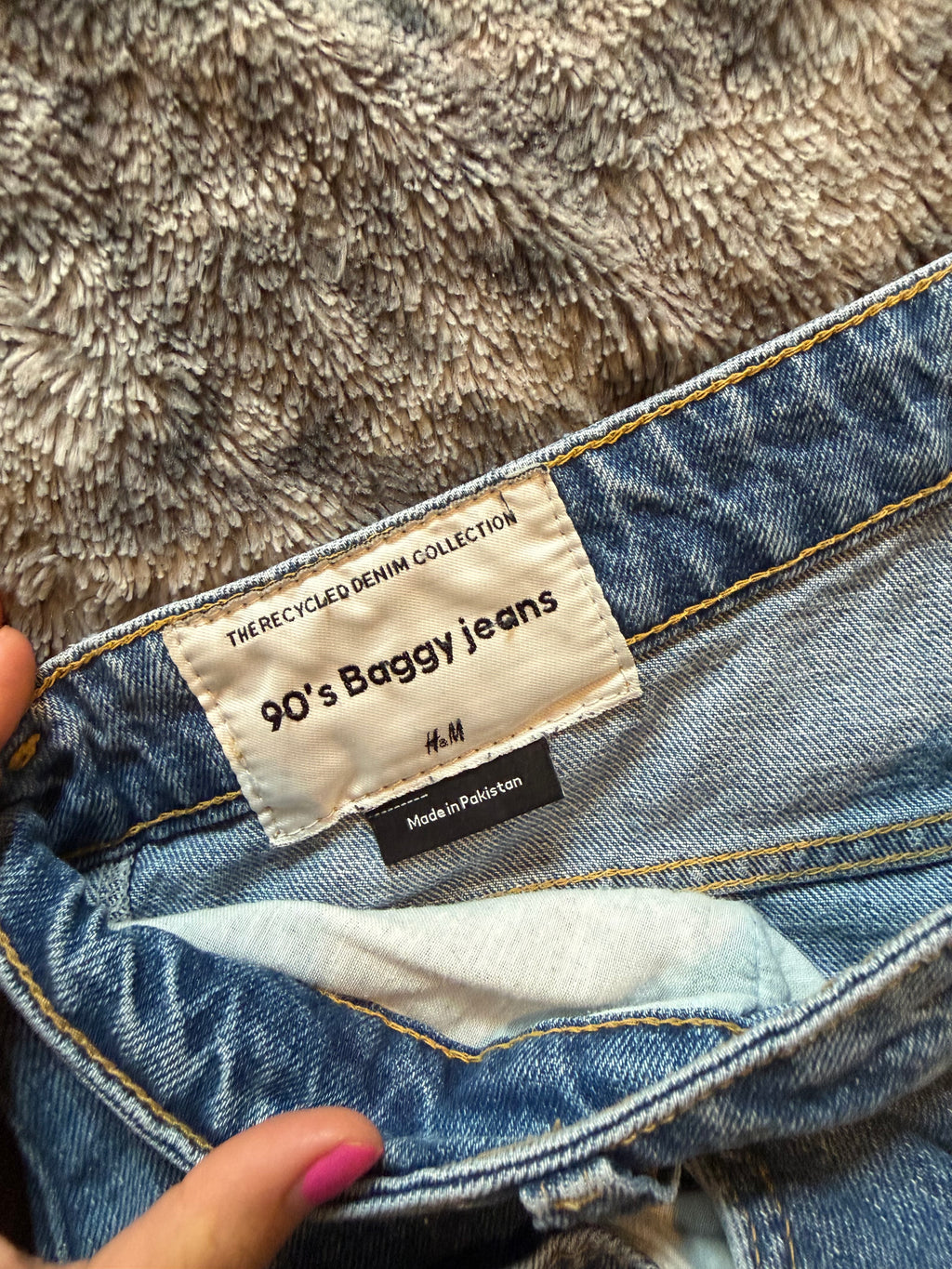 Baggy Flared Jeans with 3 Stripes – Size L/M