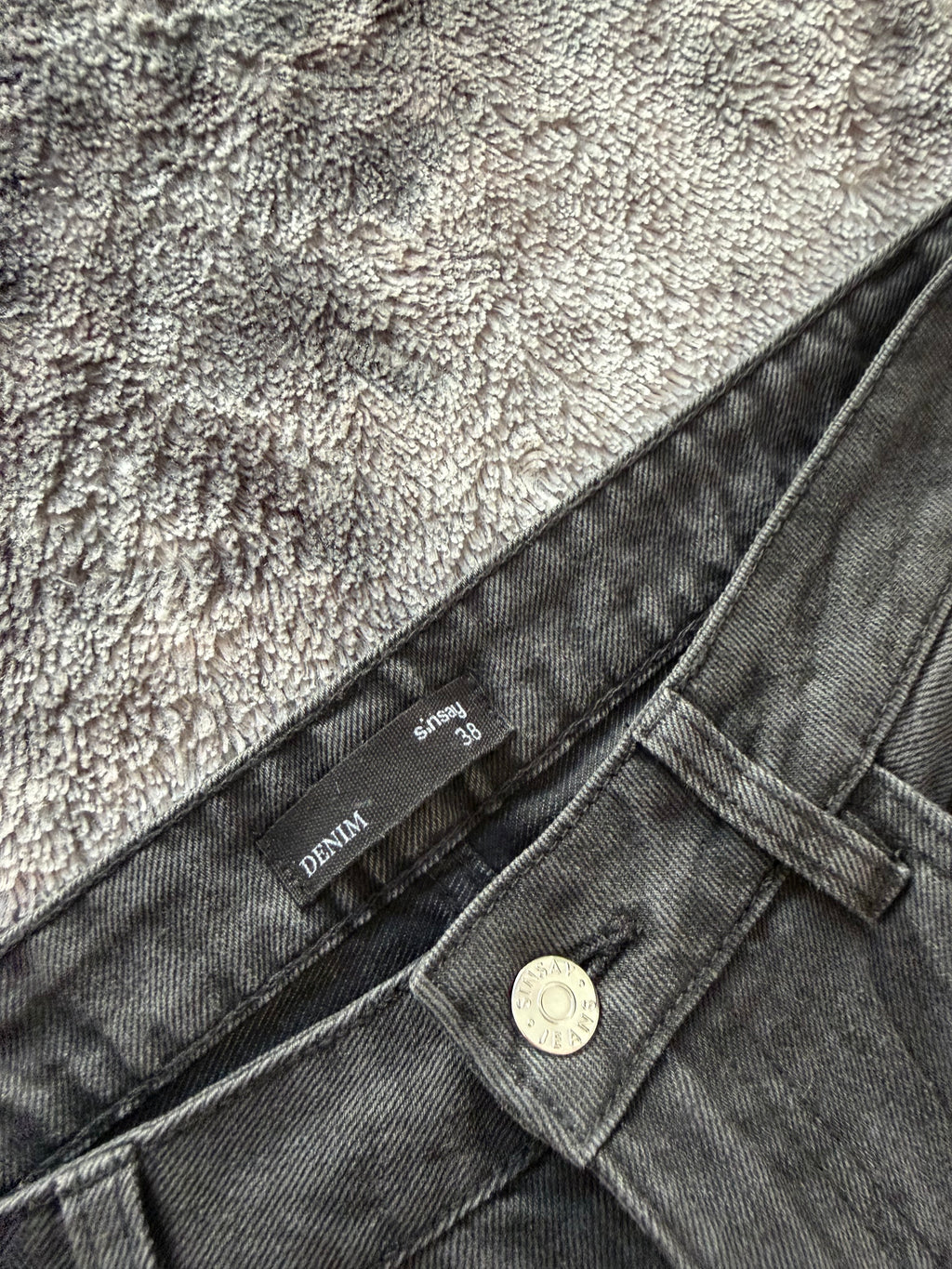Dark Grey 3-Stripes Diamond Wide Leg Pants – M 🩶💎