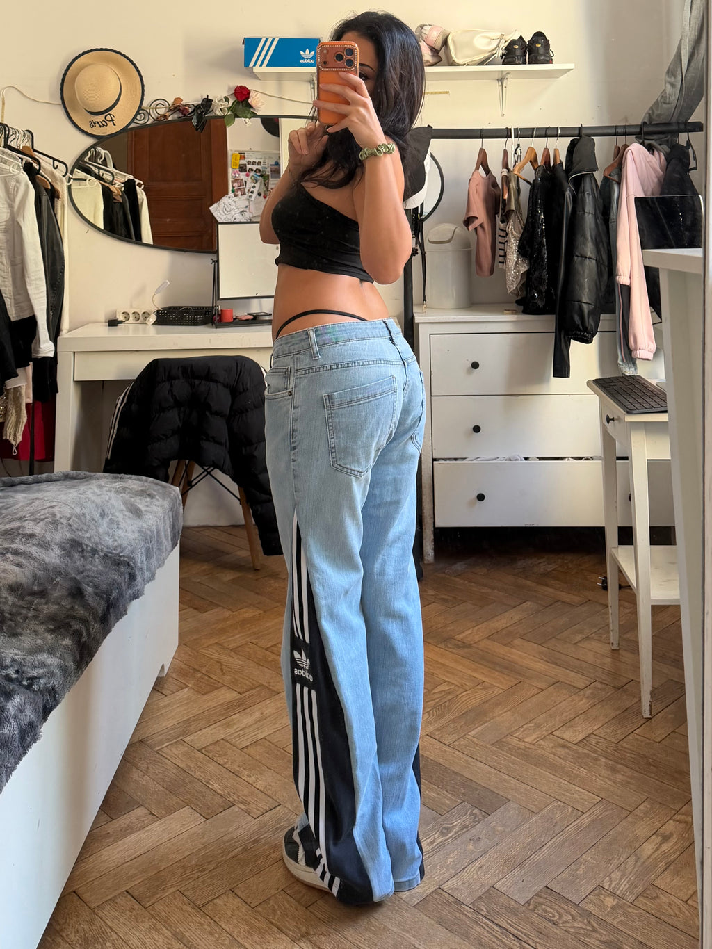 Wide-Leg 3-Stripes Jeans – Size M
