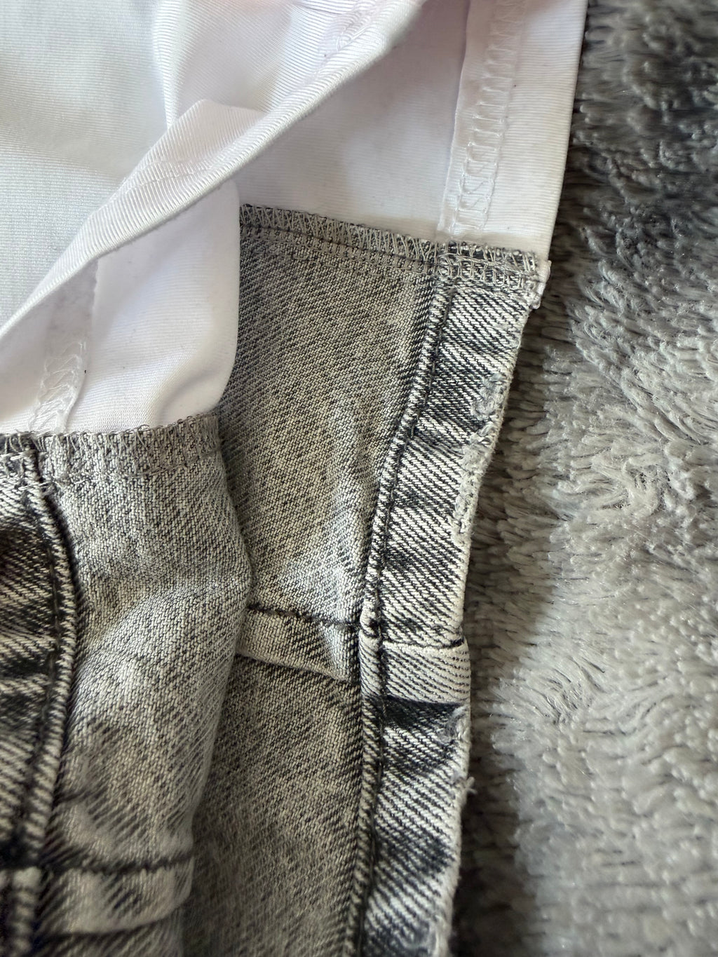 Custom Grey/White Baggy Jeans with Pink Stripes – One of a Kind – Size M