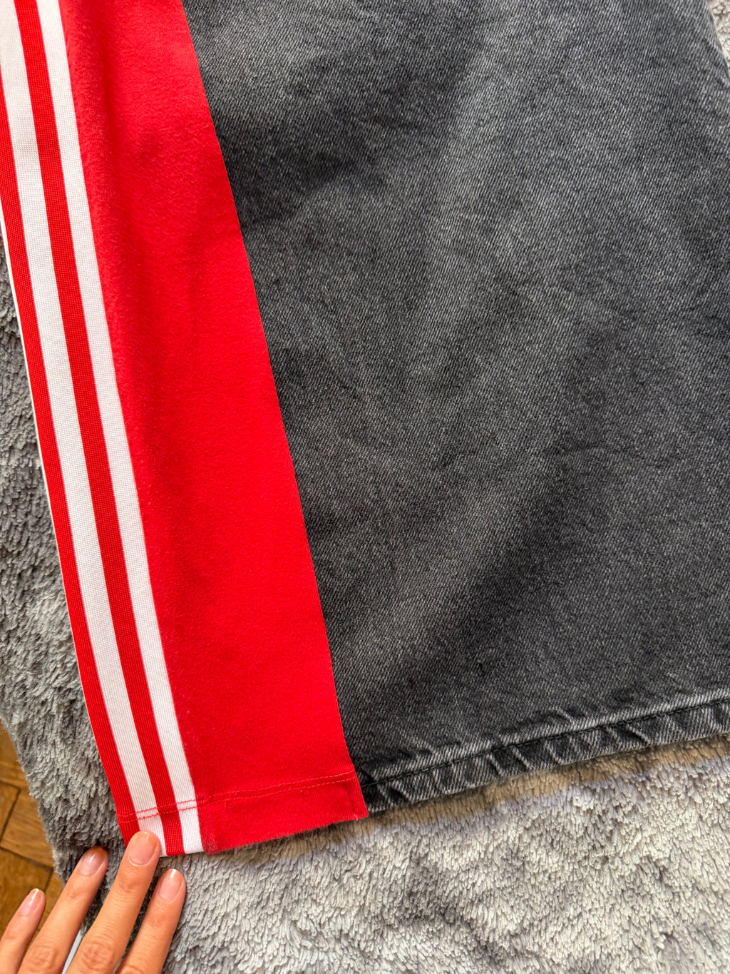 Black 3-Stripe Baggy Flared Pants – Red Stripes – Oversized – Size L
