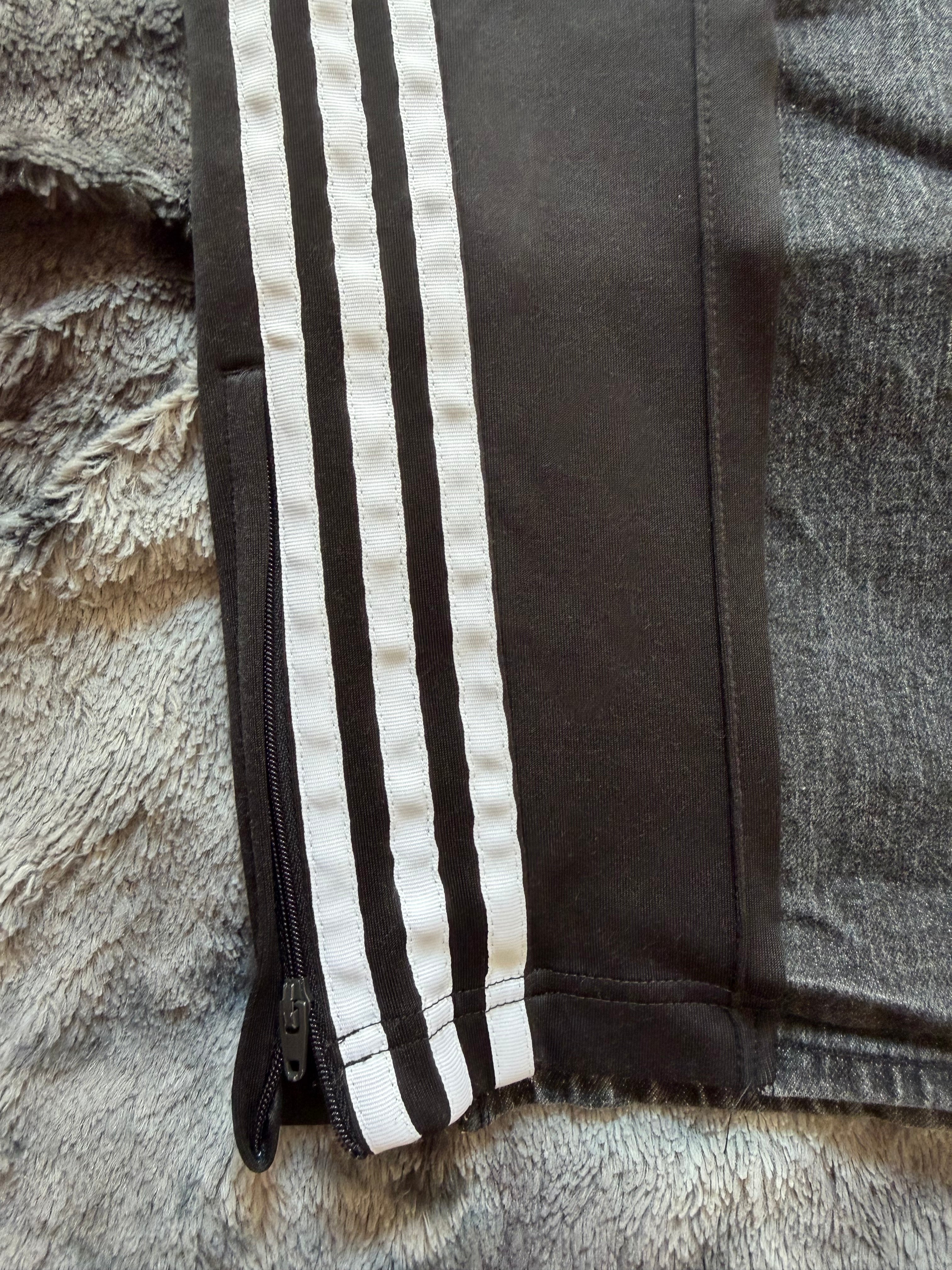 🩶 Custom Oversized Jeans with Cargo Pockets & Three Stripes – One of a Kind – Size XXL