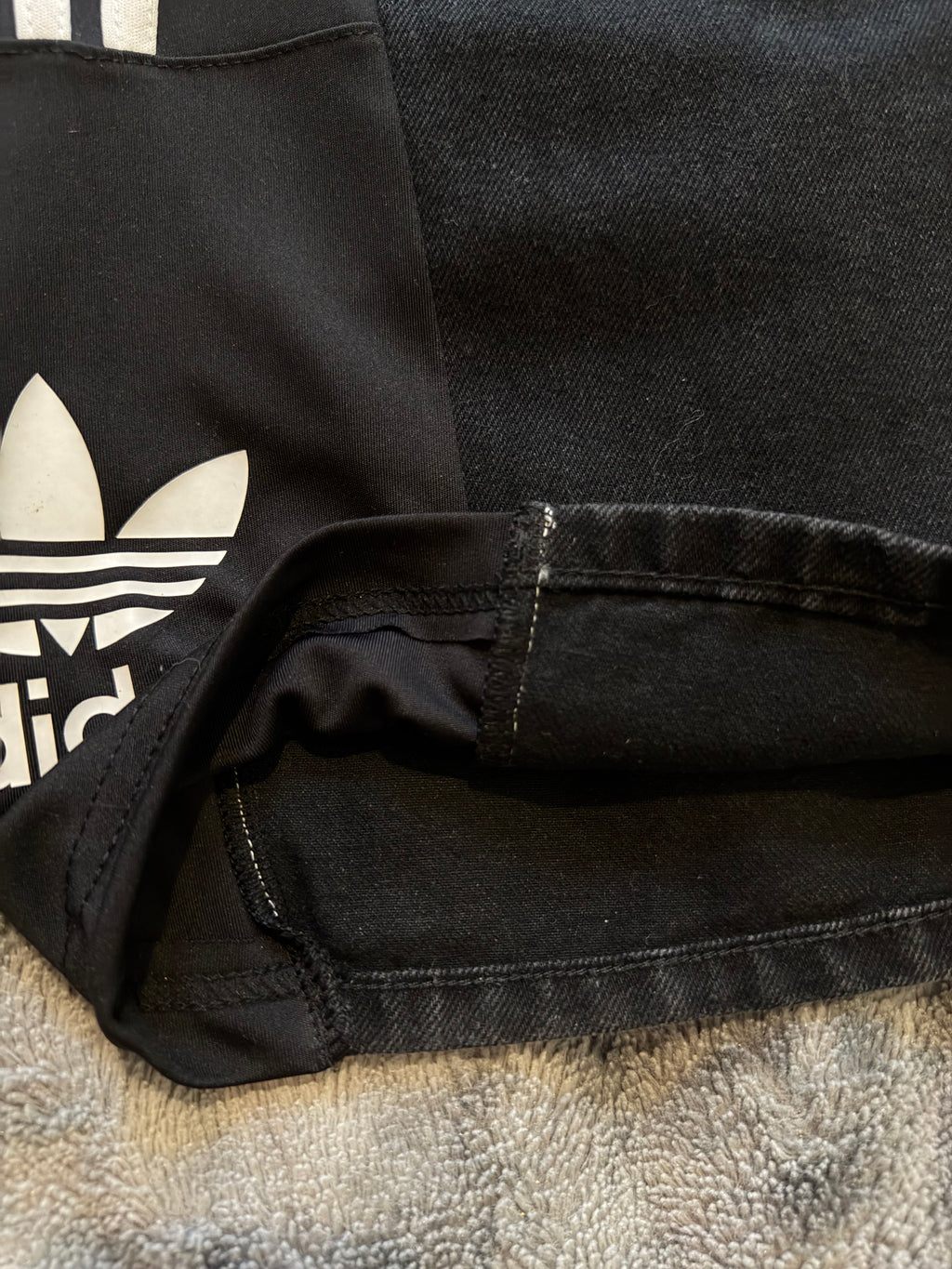 🖤 Custom Black Baggy Jeans with Three Stripes – One of a Kind – Size M