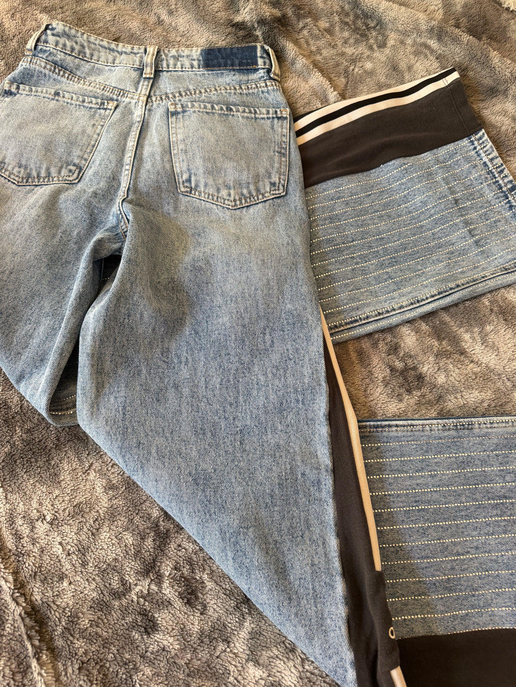3-Stripes Diamond Jeans – Size XXS/XS
