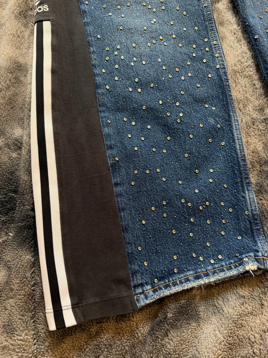 Rhinestone Three Stripe Baggy Jeans – Size S/XS