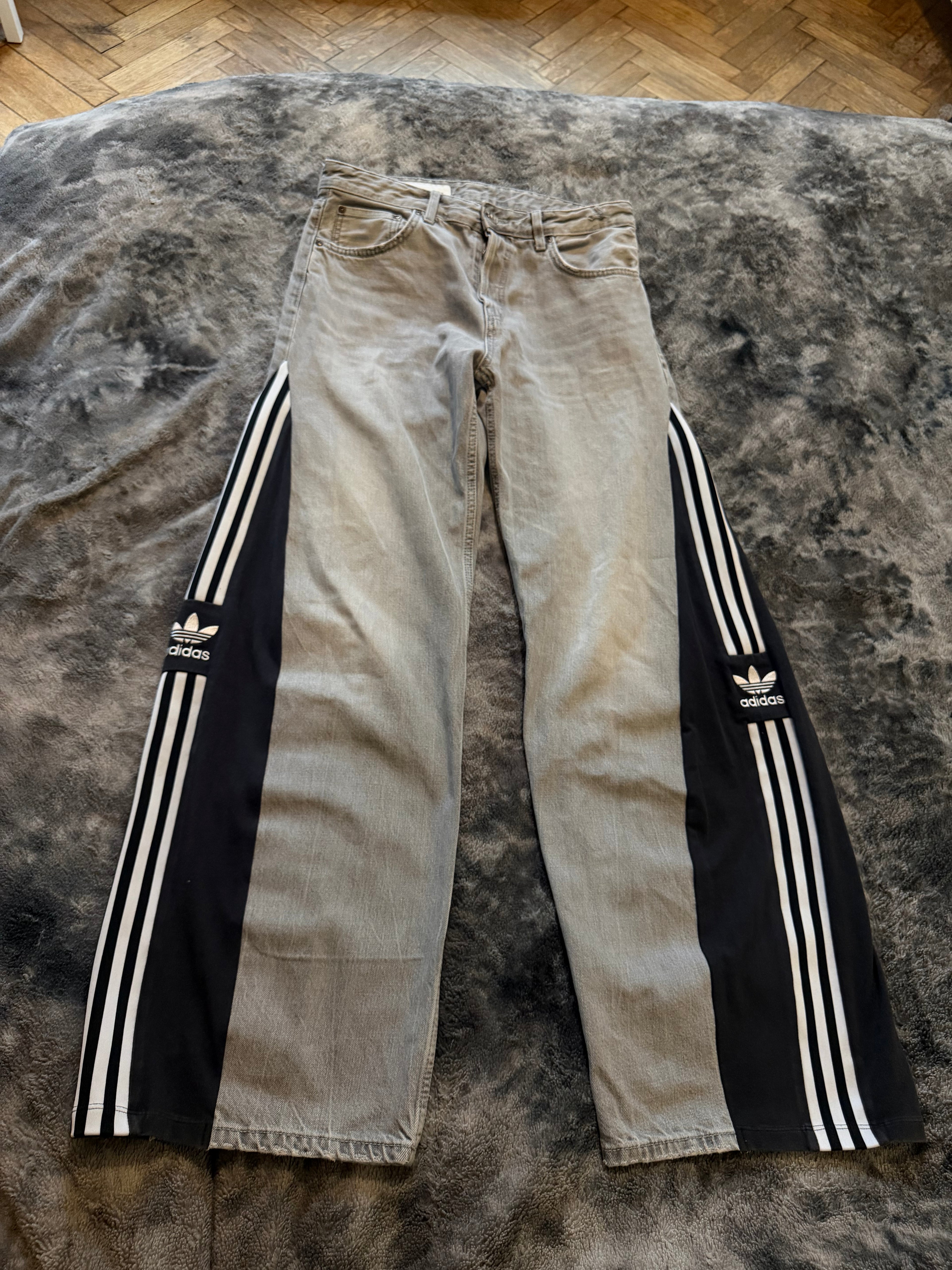 🩶 Custom Grey Jeans with Three Stripes – One of a Kind – Size M/L