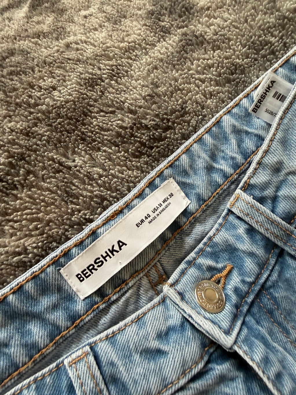 🖤 Custom Three-Stripes Jeans – One of a Kind – Size M/L