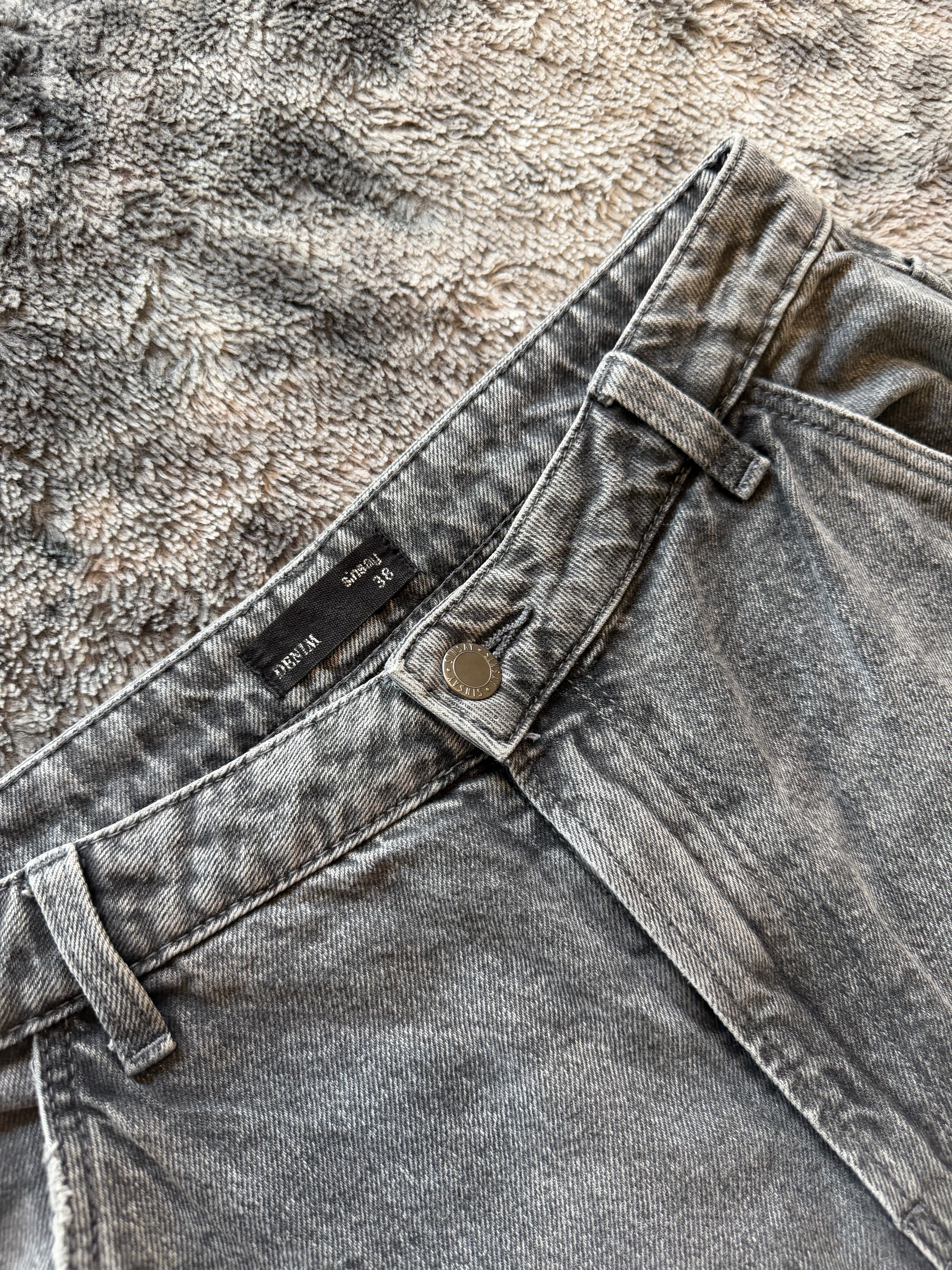 Adidas Dark Grey Balloon Baggy Jeans – 3 Stripes – Size M