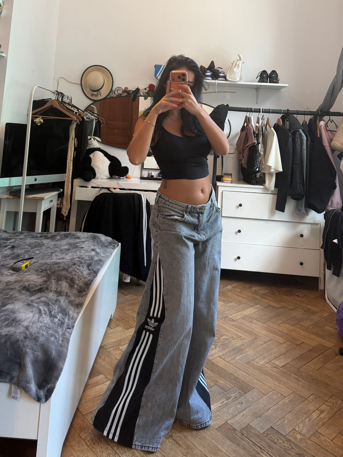 Grey Three-Stripe Baggy Wide Leg Jeans – Size XL/M