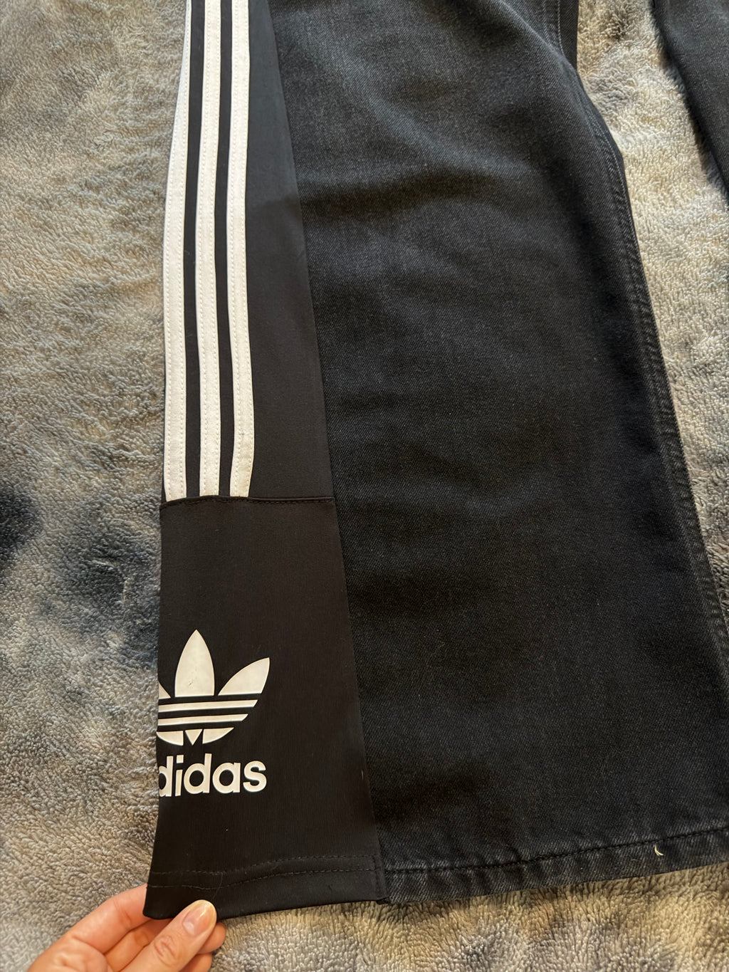 🖤 Custom Black Baggy Jeans with Three Stripes – One of a Kind – Size M