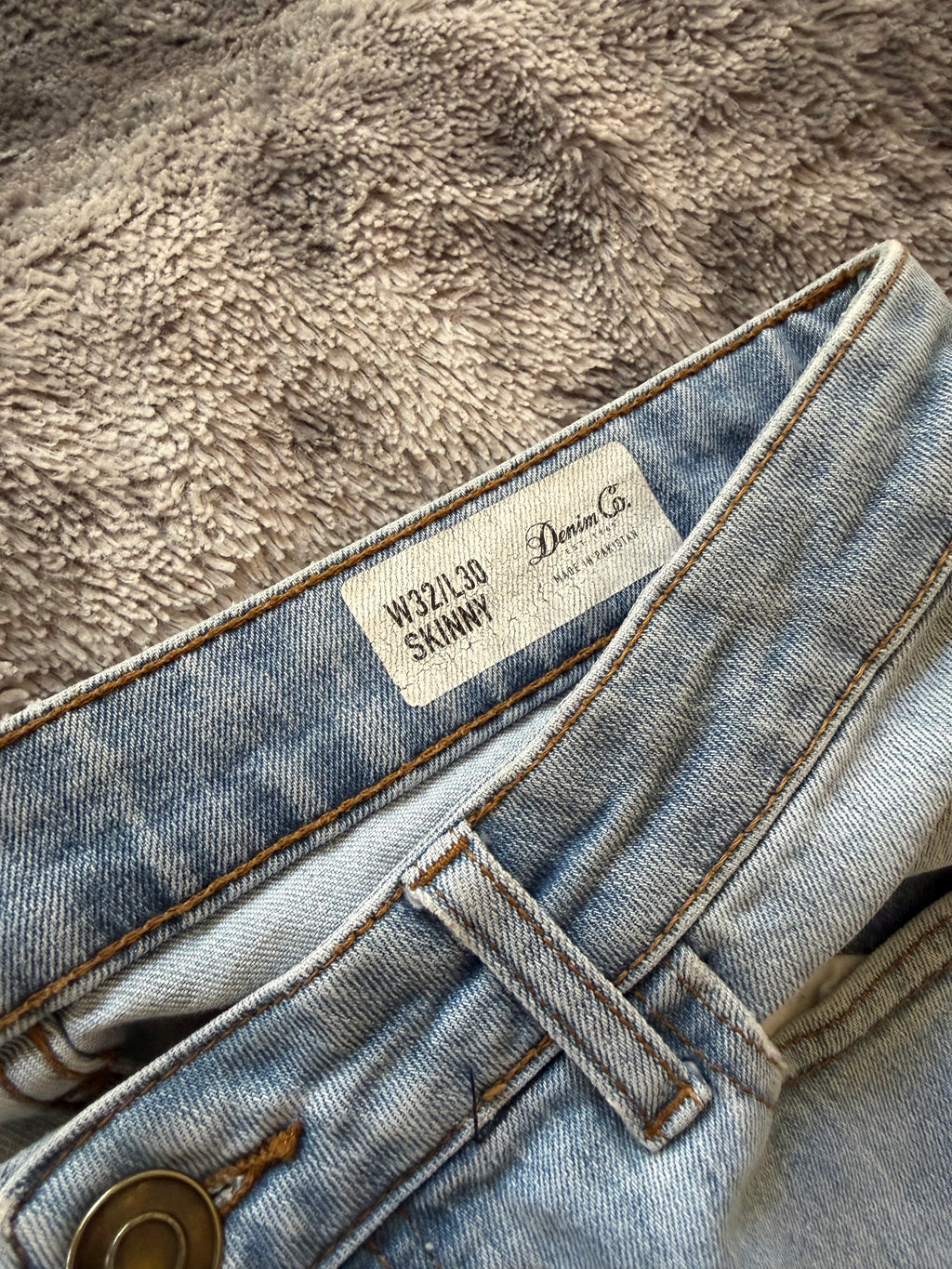 Wide-Leg 3-Stripes Jeans – Size M