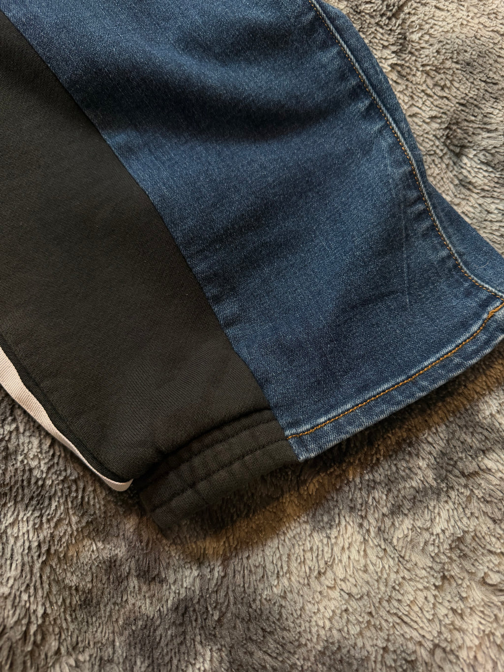 Black Baggy Jeans with 3 Stripes – Size M–XS