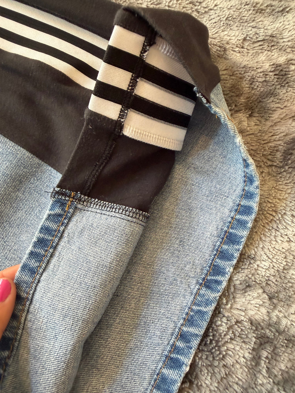 Custom Baggy Flared Jeans 3 Stripes – One of a Kind – Size M