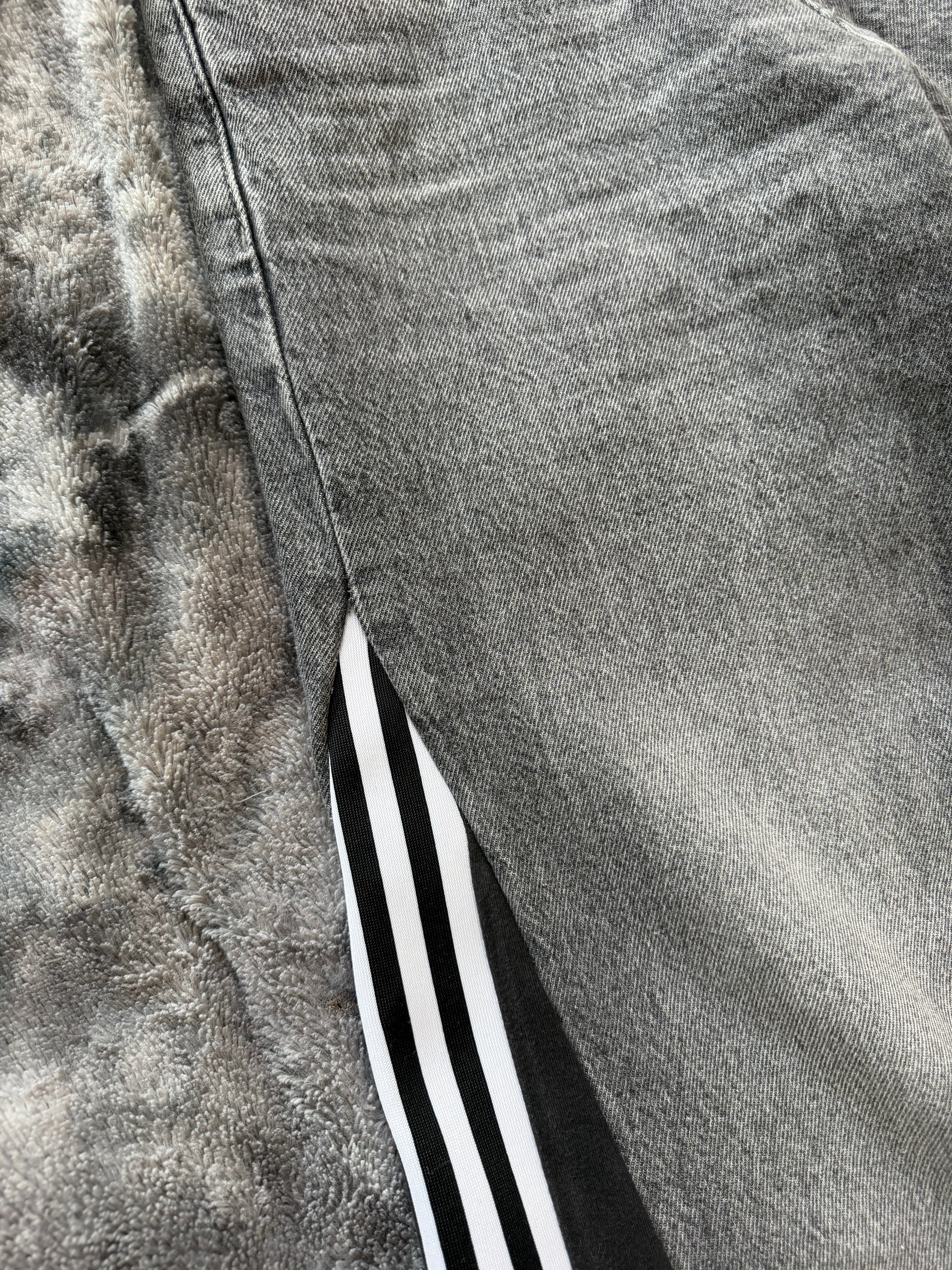Custom Baggy Flared Jeans 3 Stripes – One of a Kind – Size S