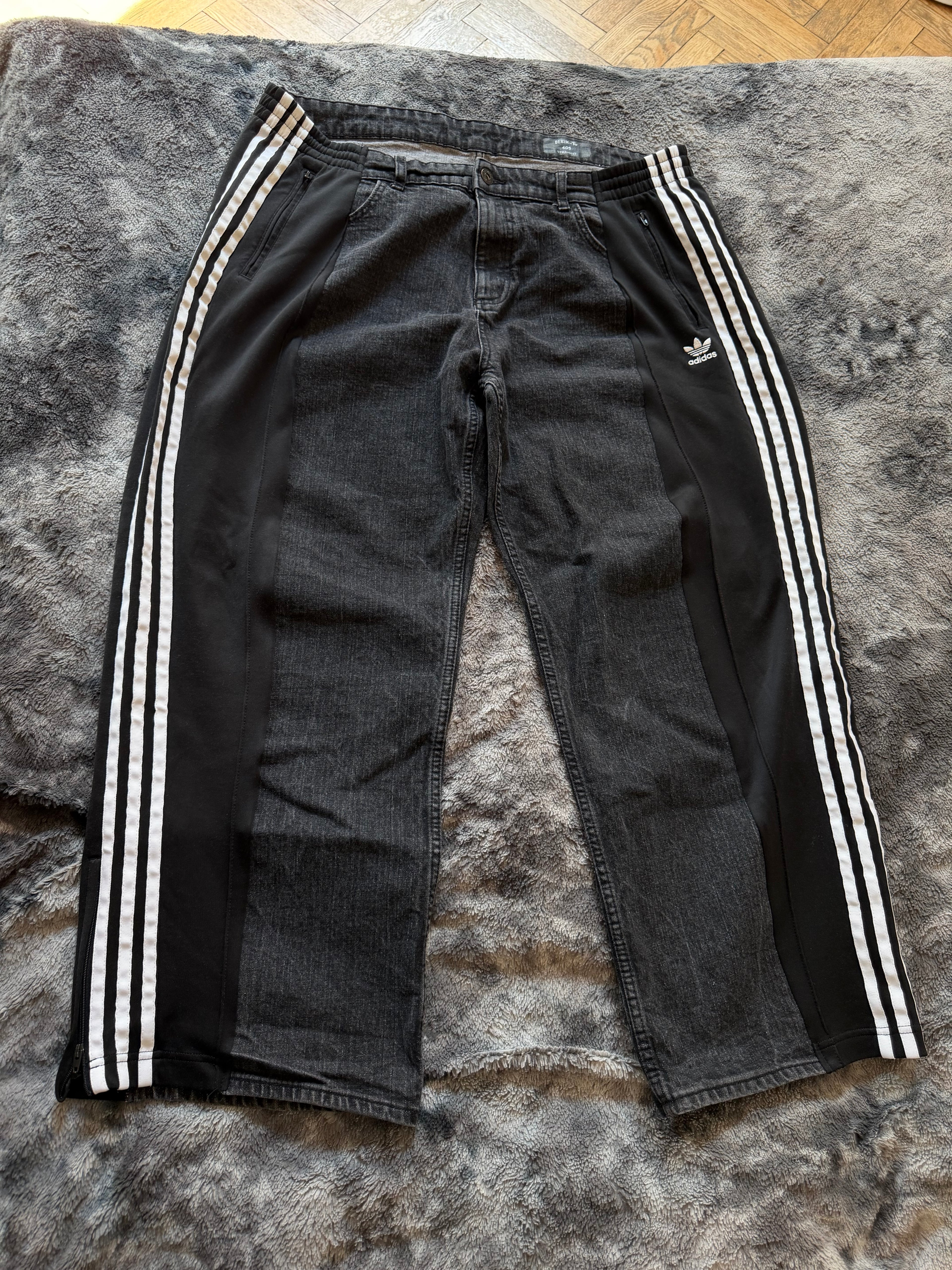 🩶 Custom Oversized Jeans with Cargo Pockets & Three Stripes – One of a Kind – Size XXL
