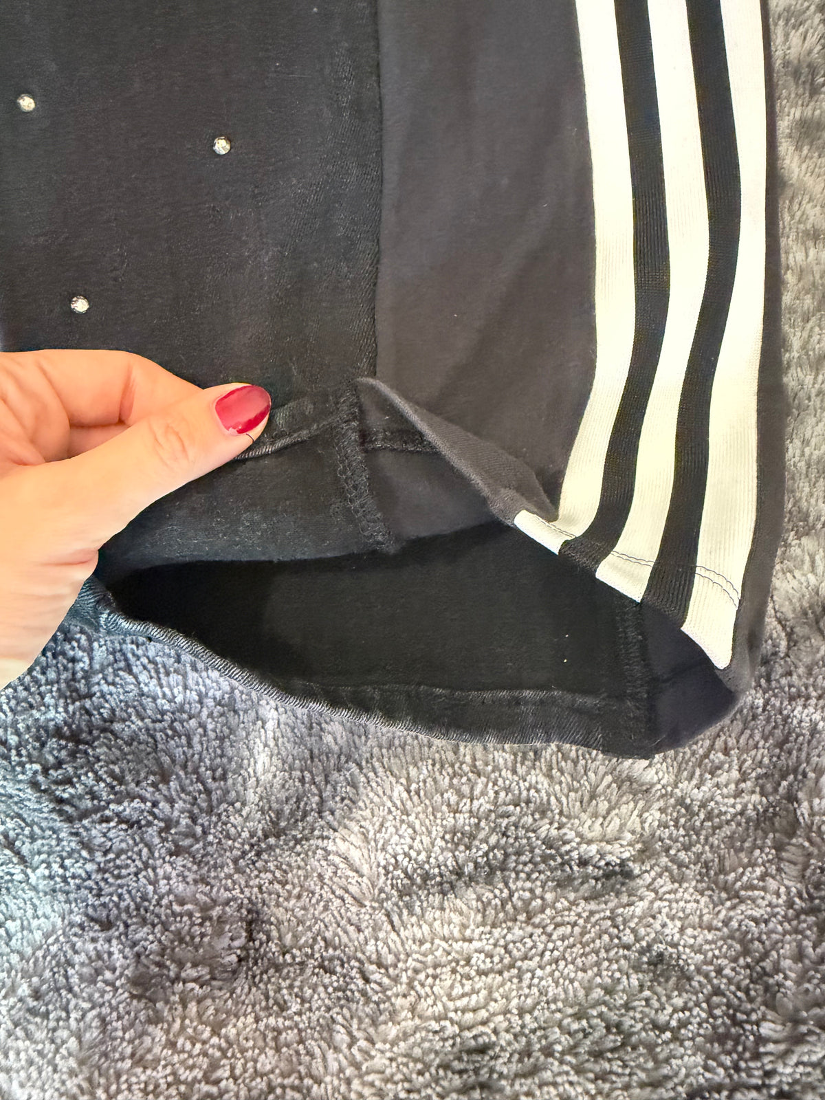 Black Diamond Three Stripes Wide-Leg Pants – Size M/S 💎