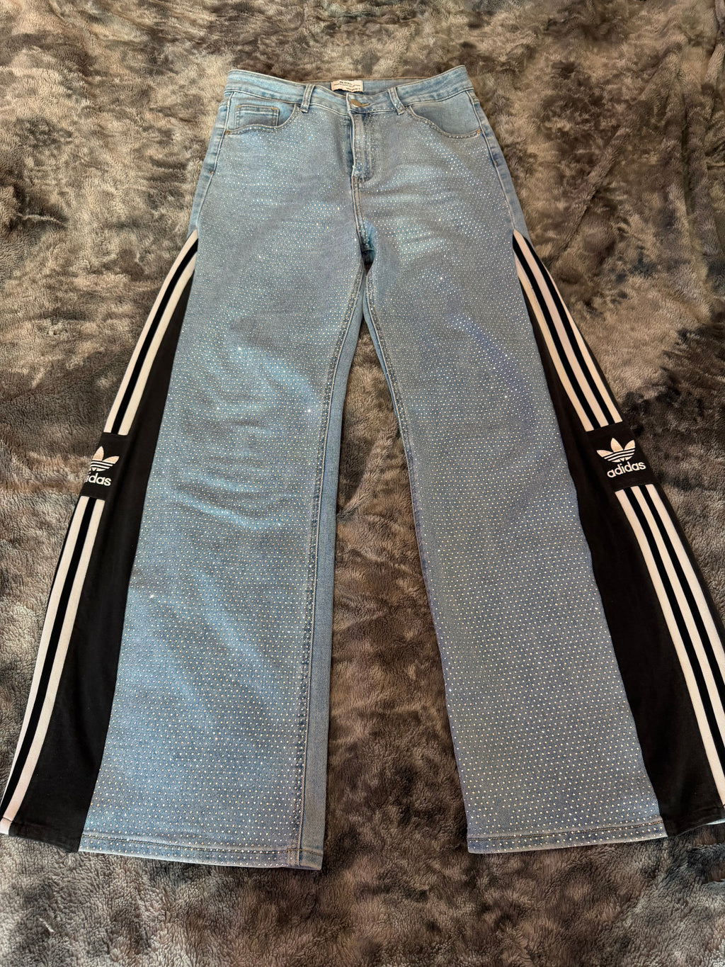 Diamond Denim Baggy Jeans – Three Stripes | Size L 💎