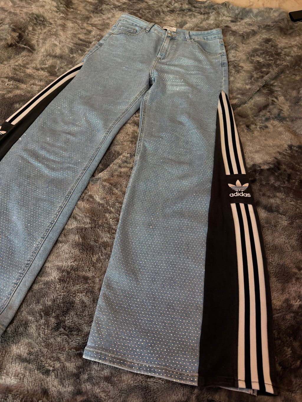 Diamond Denim Baggy Jeans – Three Stripes | Size L 💎