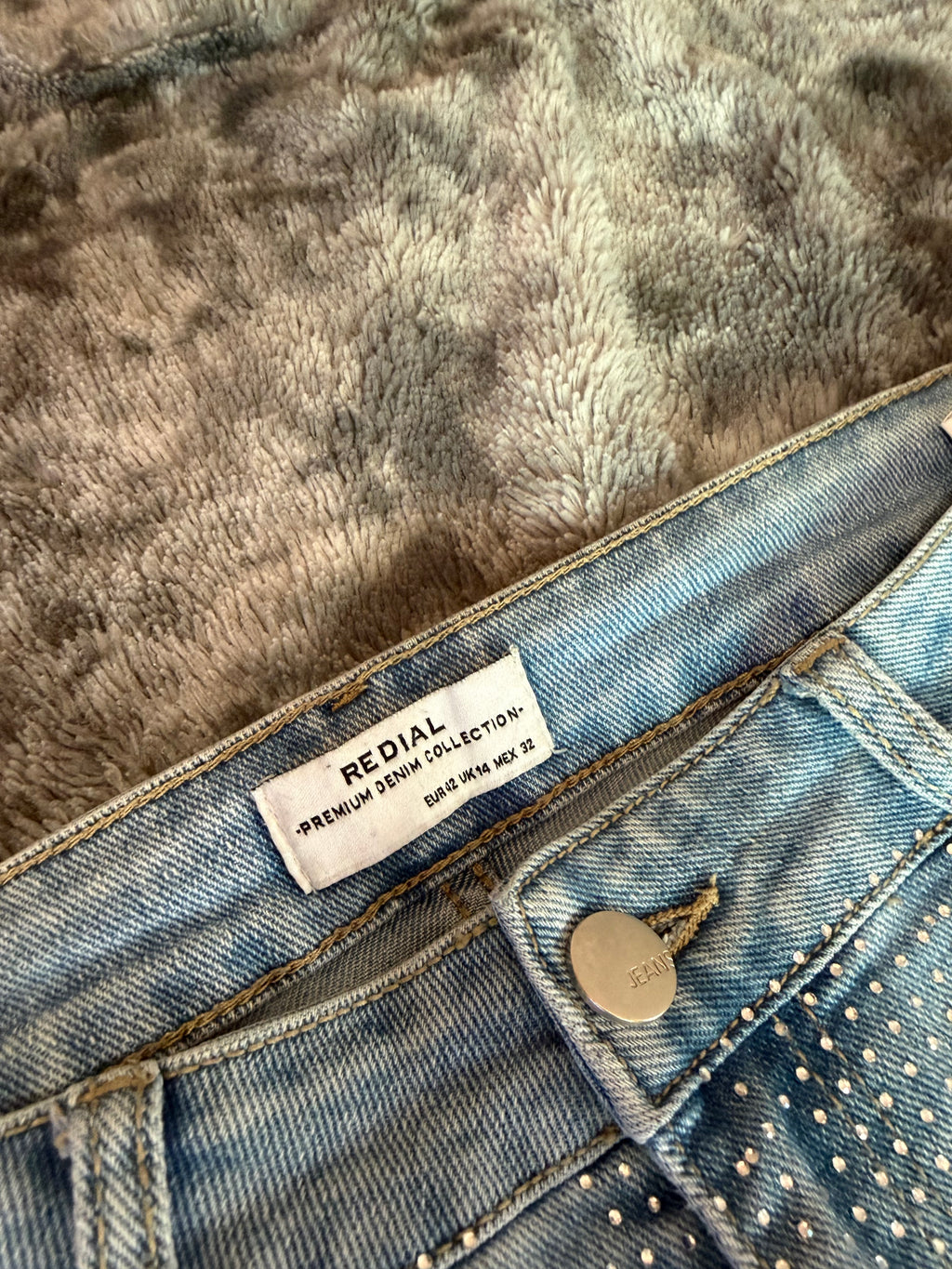 Diamond Denim Baggy Jeans – Three Stripes | Size L 💎